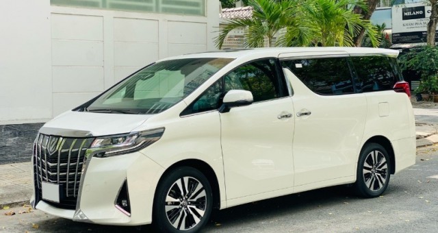 Triệu hồi MPV Toyota Alphard tại Việt Nam do nguy cơ rơi ốp nắp ca-pô
